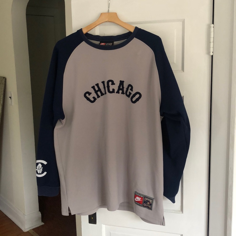 Chicago Cubs long sleeve shirt